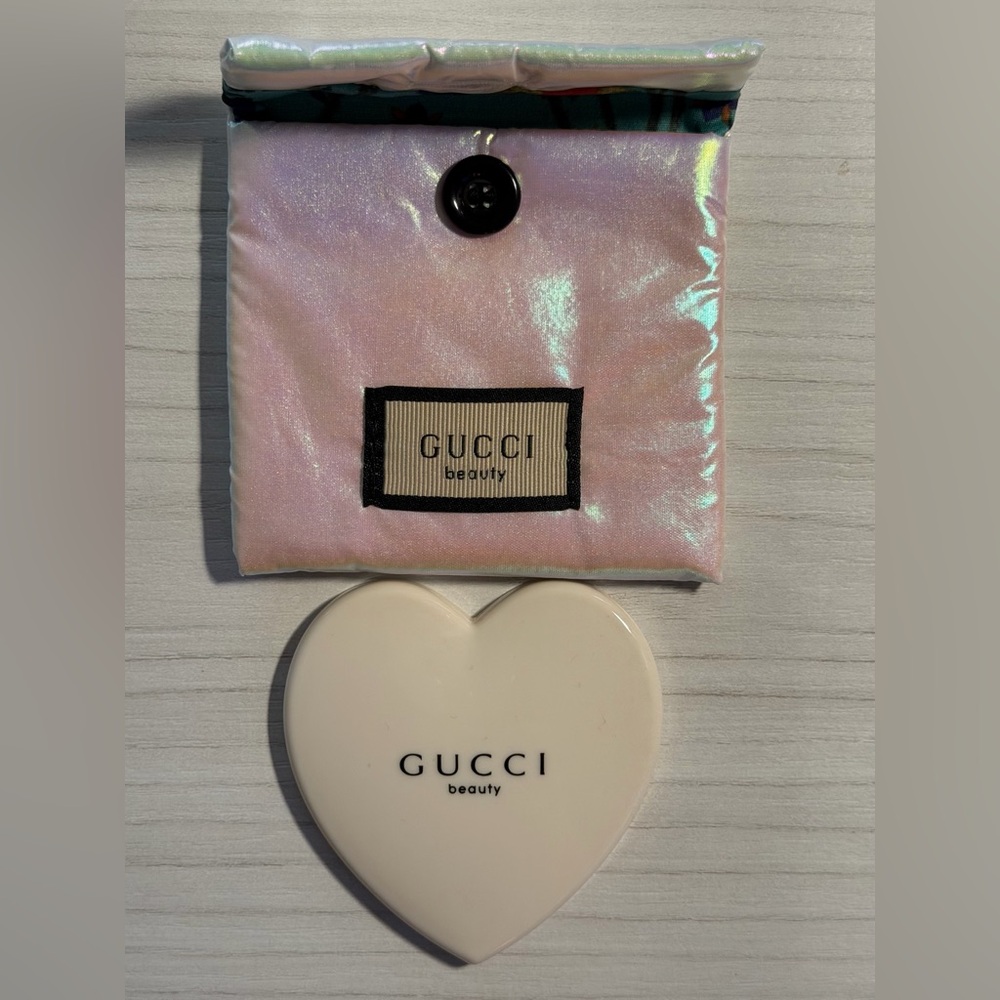 Gucci Beauty GWP White Mirror with Pouch